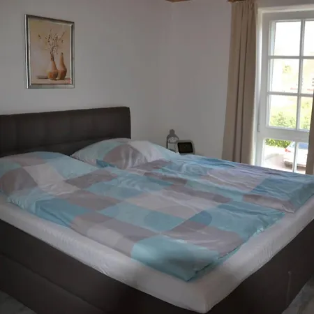 Captain's Comfortable